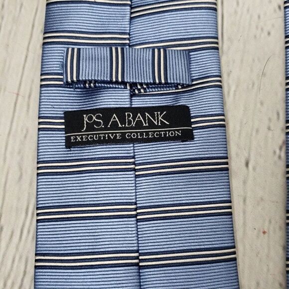 JOS. A. Bank Light Blue Navy White Striped Tie - Picture 2 of 8
